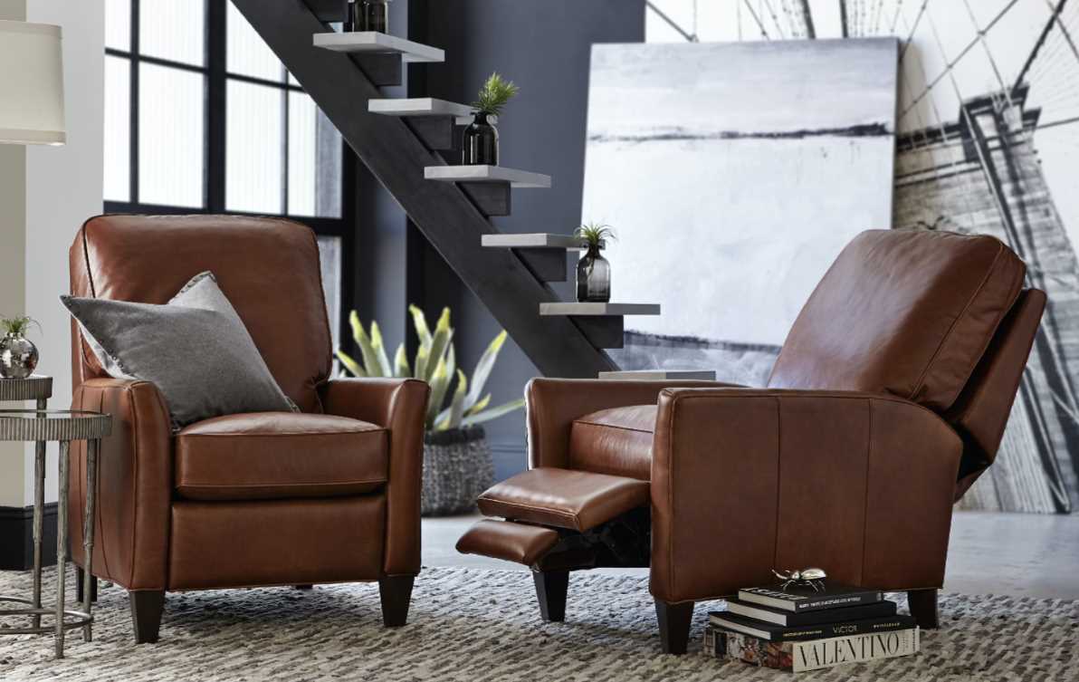 Hooker Furniture RC Shasta Balmoral Albert Manual Recliner - Thumbnail 4