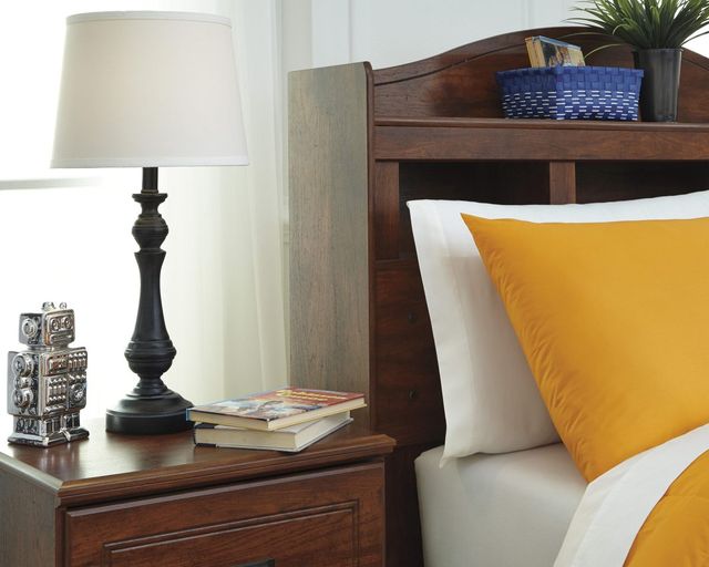 Signature Design by Ashley® Kian Black/White Poly Table Lamp-4