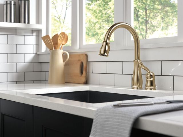 Delta Leland® Champagne Bronze Single Handle Kitchen Faucet-3