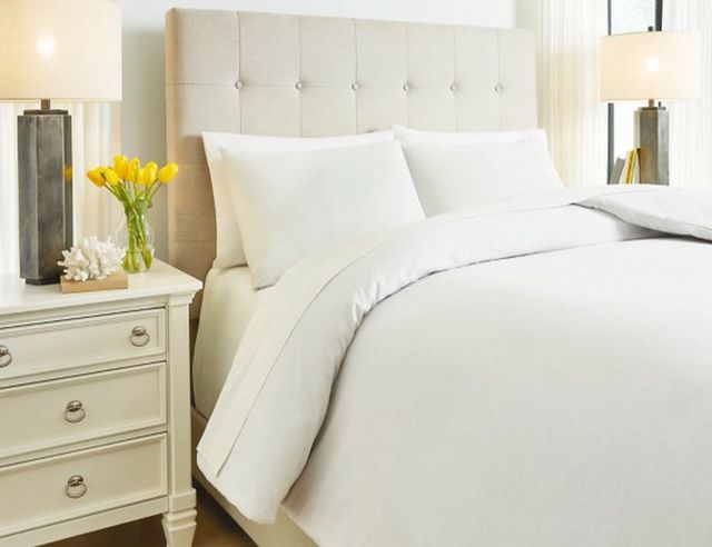 Signature Design by Ashley® Eilena Gray King Comforter Set-3