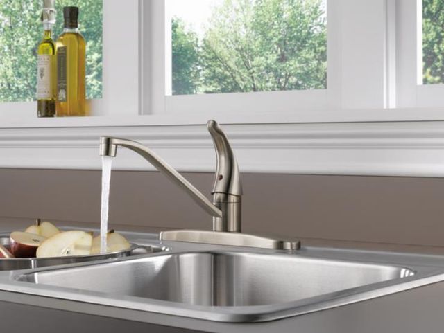 Peerless Core Stainless Single Handle Kitchen Faucet-2
