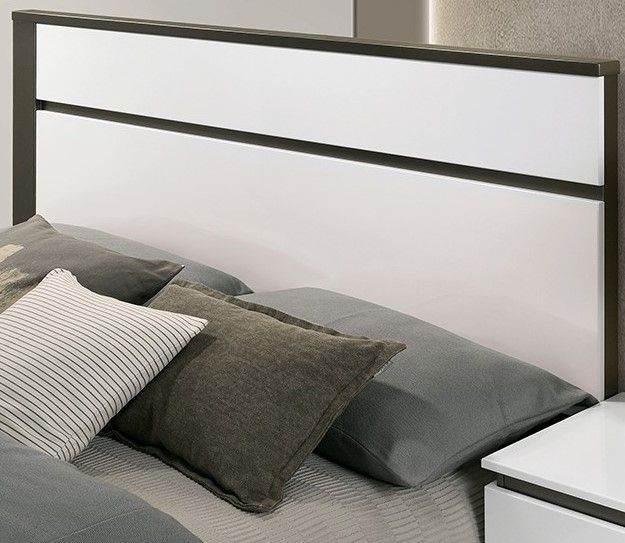 Furniture of America® Birsfelden White Queen Panel Bed-2