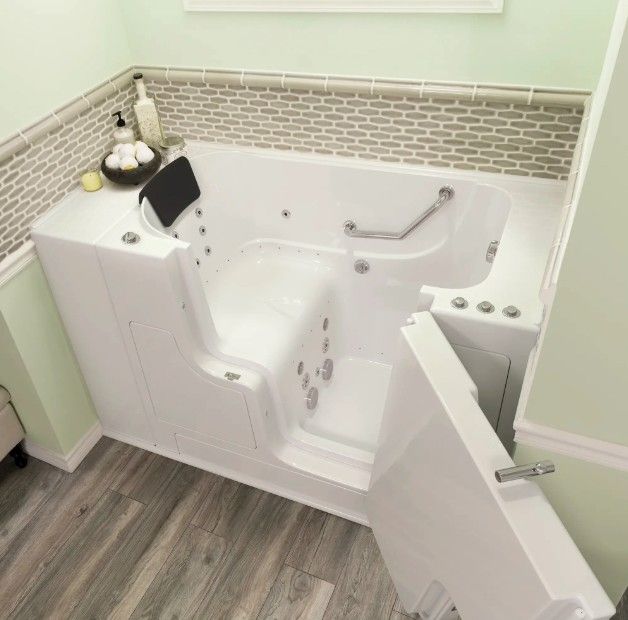 American Standard Gelcoat White 30” x 52” Walk-in Tub with Combination Air Spa and Whirlpool Systems - Right-Hand Drain-2