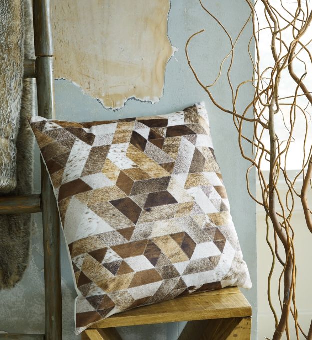 Signature Design by Ashley® Adamund 4-Piece Brown Pillow Set-3