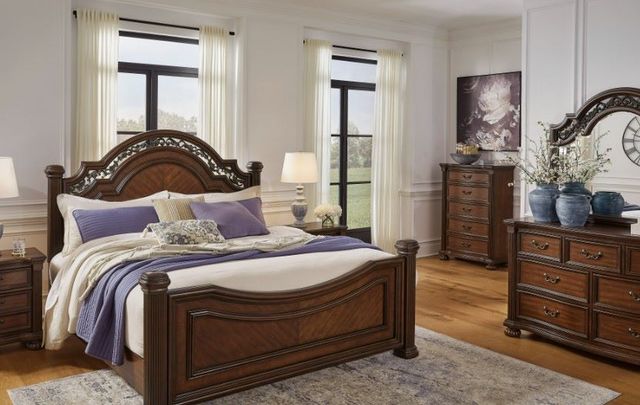 Signature Design by Ashley® Lavinton Brown 5-Drawer Chest-7