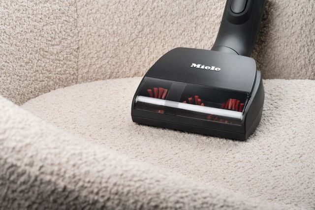 Miele Triflex HX2 Obsidian Black Cordless Stick Vacuum -1
