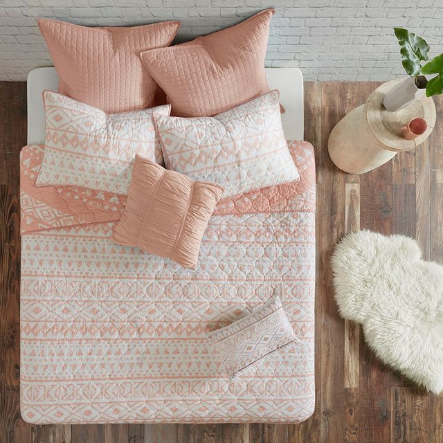 Olliix by Urban Habitat Larisa 7 Piece Blush Full/Queen Cotton Reversible Coverlet Set-3