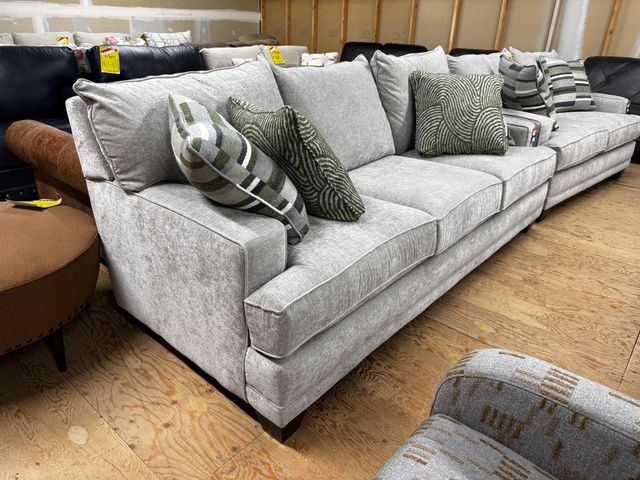 Southern Motion™ Kennedy Sofa-0