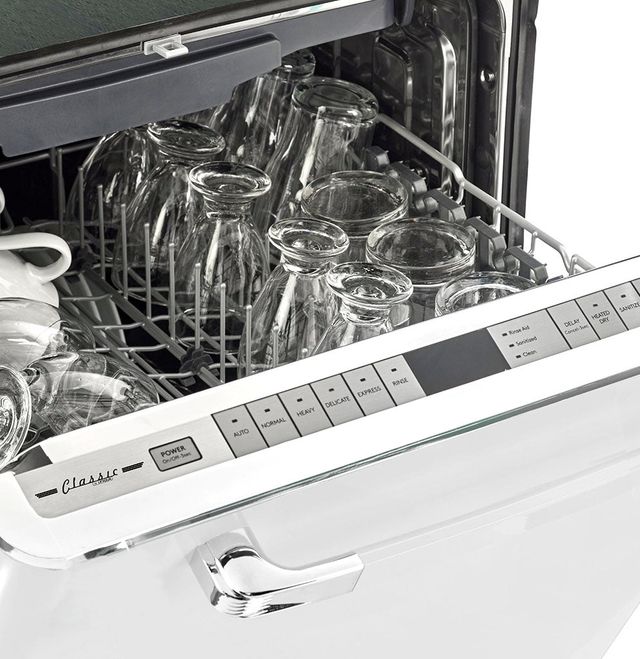 Unique® Appliances Classic Retro 24" Marshmallow White Built In Dishwasher-2