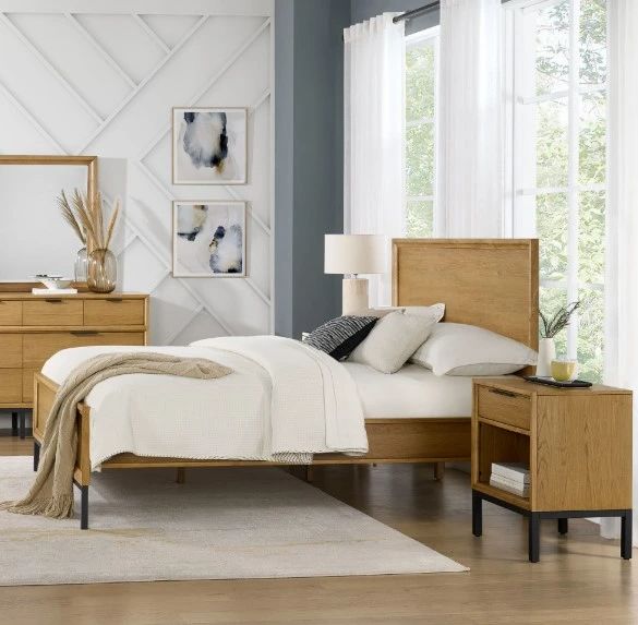 Intercon Newport Natural Oak Queen Panel Bed-1