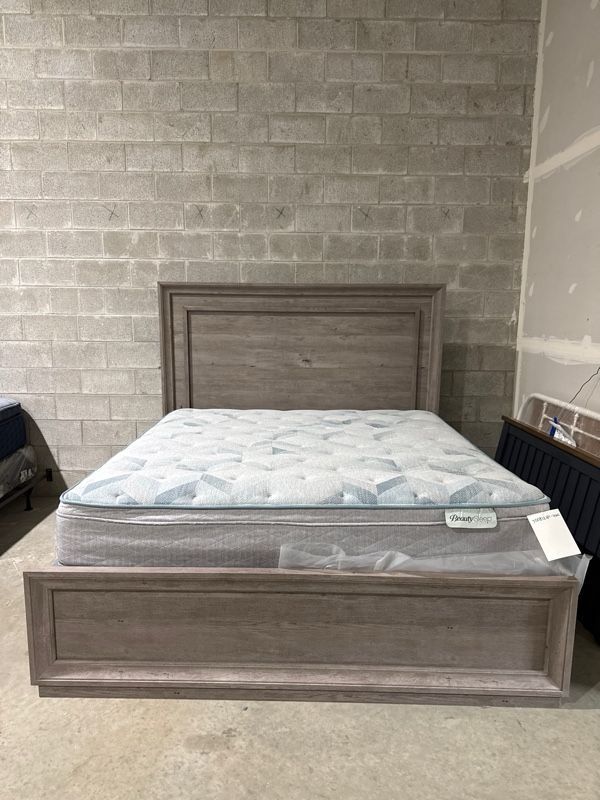 Clearance Liberty Furniture Horizons Graystone King Panel Bed-0