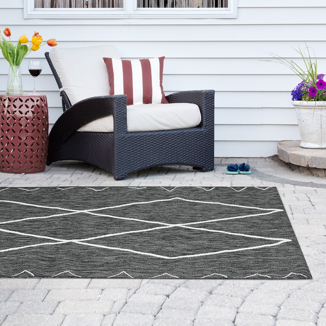 Olliix by Madison Park Darya Grey/White 5x7' Moroccan Indoor/Outdoor Rug-2