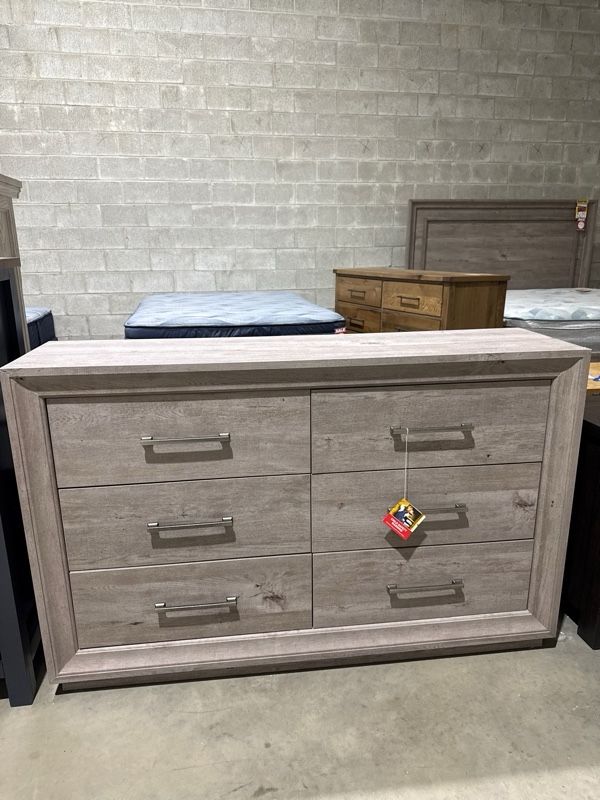 Clearance Liberty Furniture Horizons Graystone Dresser-0