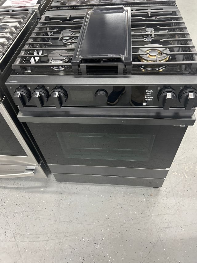 FLOOR MODEL Samsung Bespoke 30" Matte Black Steel Slide-In Gas Range-0