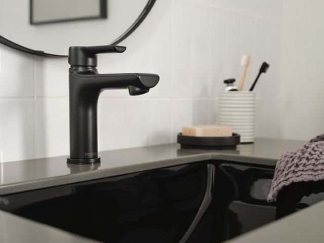Peerless Flute™ Matte Black 8" Single Top Handle Lavatory Faucet-1
