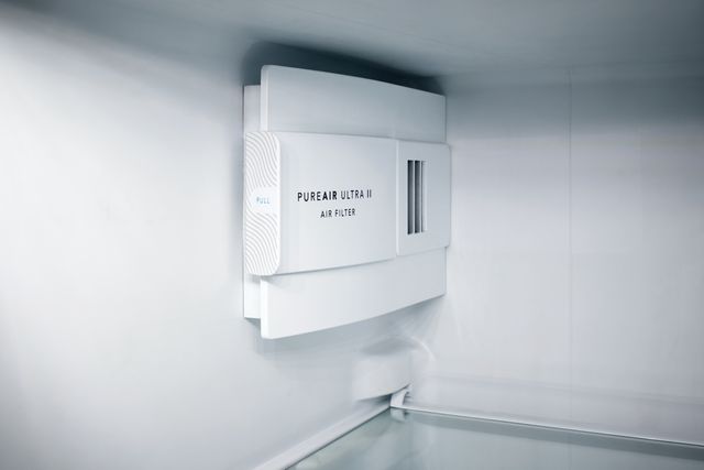 Frigidaire Gallery® 34 in. 22.2 Cu. Ft. Stainless Steel Standard Depth Side-by-Side Refrigerator-9