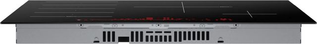 Bosch Benchmark® 30" Black Induction Cooktop-2