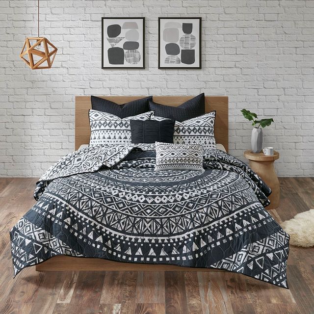 Olliix by Urban Habitat 7 Piece Black King/California King Larisa Cotton Reversible Duvet Cover Set-2