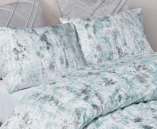 Olliix by CosmoLiving Pearl Aqua Full/Queen Metallic Printed Velvet Comforter Set-2