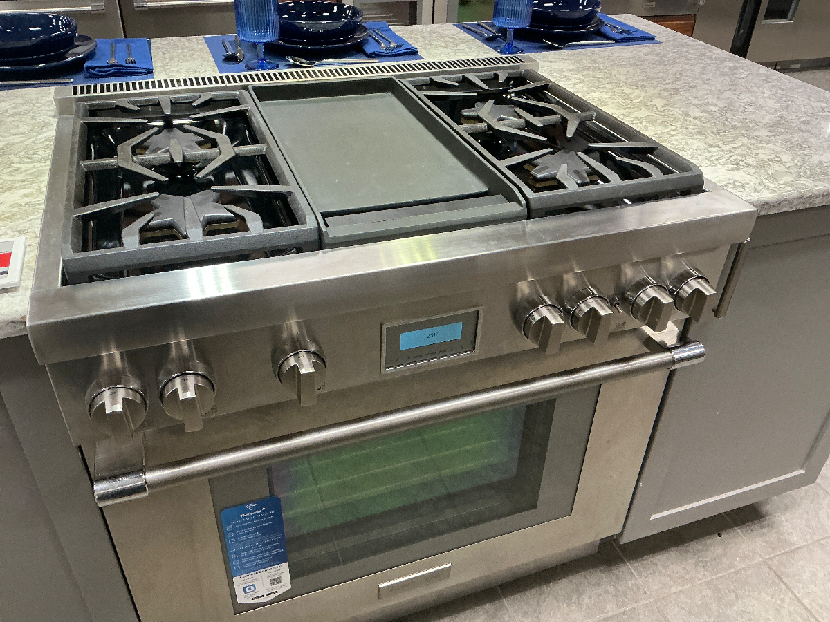 Thermador Oven With Flat Top Grill Thermador® Professional 48 - Main Image