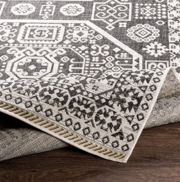 Surya Eagean Charcoal/Off-White 4'x6' Area Rug-3