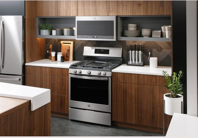 GE Profile™ 30" Fingerprint Resistant Stainless Steel Freestanding Gas Range-6
