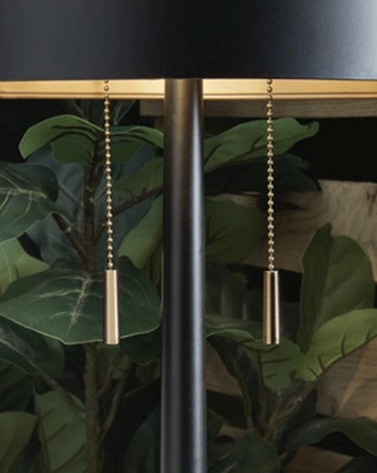 Signature Design by Ashley® Amadell Black/Gold Table Lamp-3