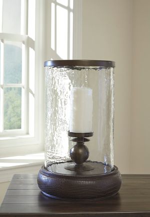 Click to view more images of the product.