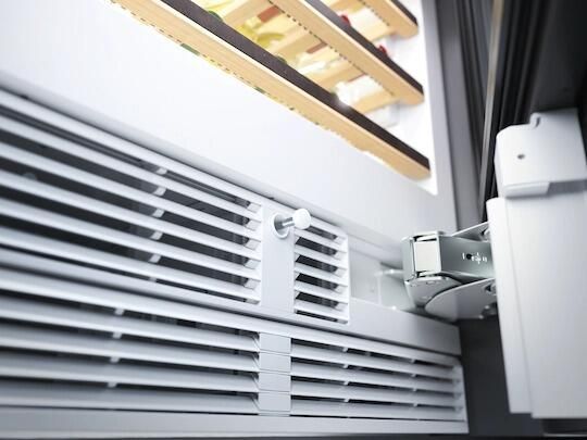 Miele MasterCool™ 24" Integrated Wine Cooler-5