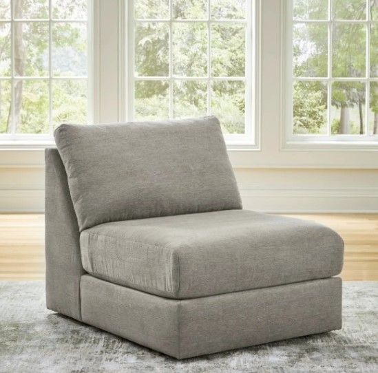 Signature Design by Ashley® Avaliyah 4-Piece Ash Right-Arm Facing Sectional and Chaise-2