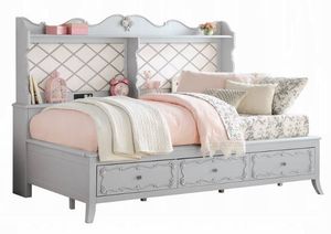 Click to view more images of the product.