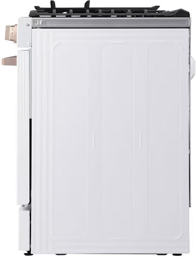 Cuisinière au gaz encastrée de 30 po LG Studio® de 6.3 pi³ - Blanc essence-3