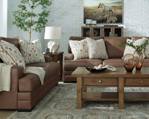 Benchcraft® VillaCourt Caramel Sofa-3