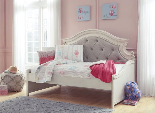 Signature Design by Ashley® Realyn Chipped White Twin Day Bed-4