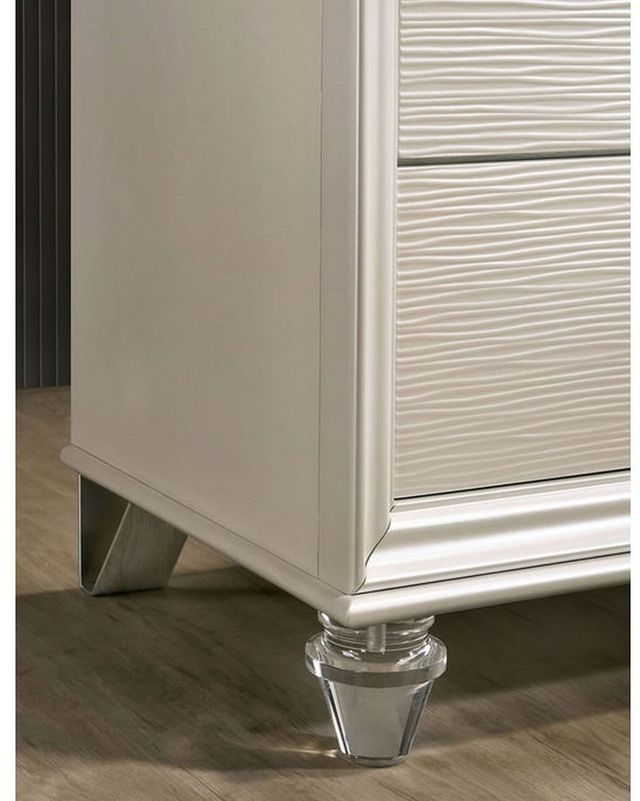 Furniture of America® Allie Pearl White Chest-3
