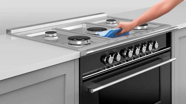 Fisher & Paykel 30" Brushed Stainless Steel with Black Glass Freestanding Natural Gas Range-8