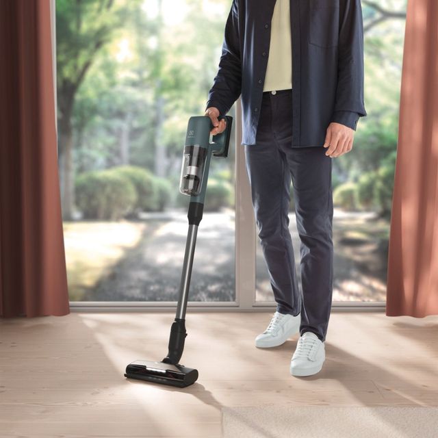 Electrolux Ultimate 700™ Ocean Green Stick Vacuum -3