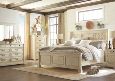 Signature Design by Ashley® Bolanburg 3 Piece Antique White Queen Panel Bed Set-3