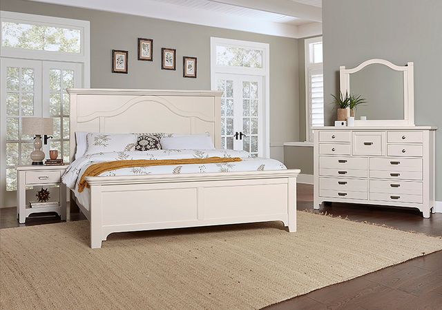 LM Co Home By Vaughan-Bassett Bungalow Home by Ben & Erin Napier Lattice King Mantel Bed-1