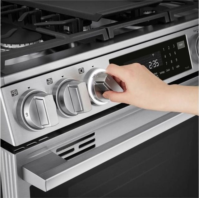 LG 30" PrintProof® Stainless Steel Slide In Gas Range-9