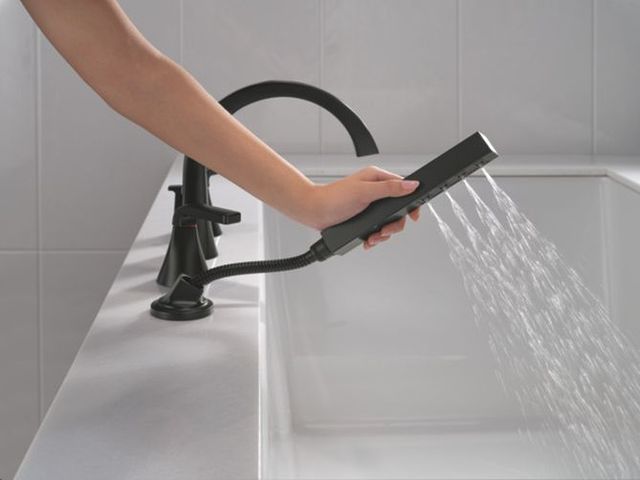 Delta Lineax™ Matte Black Roman Tub Trim with Hand Shower-3