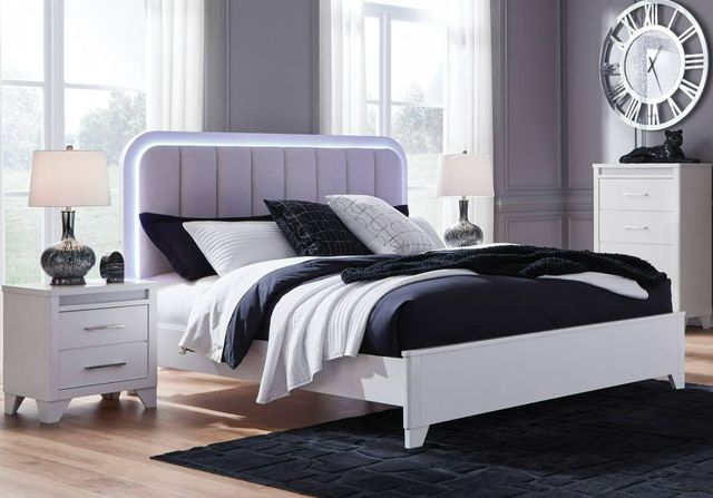 Signature Design by Ashley® Jarlee White Queen Upholstered Panel Bed-4