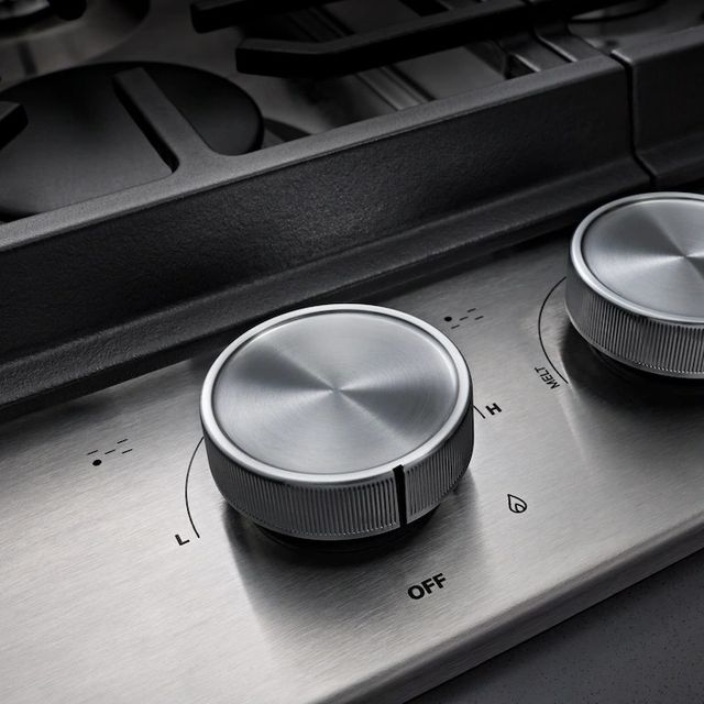 KitchenAid® 30" Stainless Steel Gas Cooktop with 5 Burners and Integrated Wok Grate-4