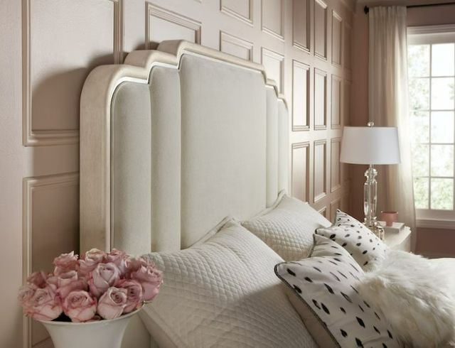 Hooker® Furniture Nouveau Chic Polished Pearl/Sandstone King Upholstered Panel Bed-3