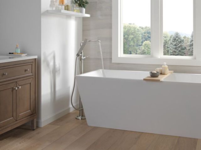 Delta Tetra® Lumicoat® Stainless Single Handle LHP Floor Mount Tub Filler Trim-1