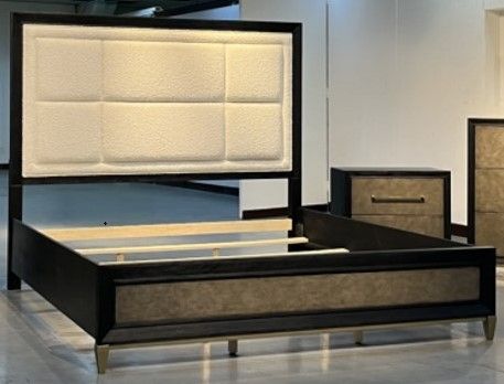 Crown Mark Payson Black Upholstered Panel Bed-0