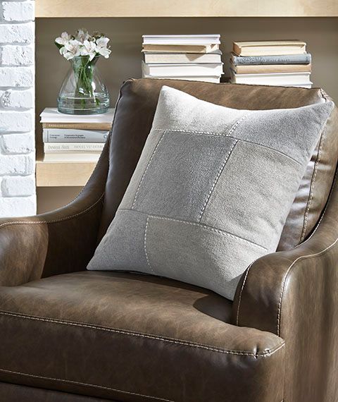 Signature Design by Ashley® Lareina 4-Piece Gray/Cream Pillows-2