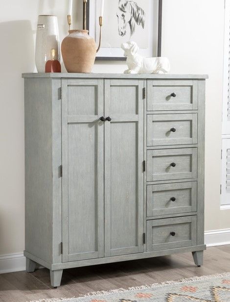 Legacy Classic XXX'S and OOO's Bellflower Drawer Chest-1