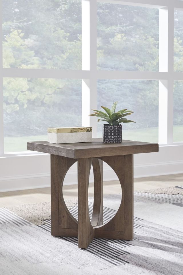 Signature Design by Ashley® Abbianna Medium Brown End Table-3