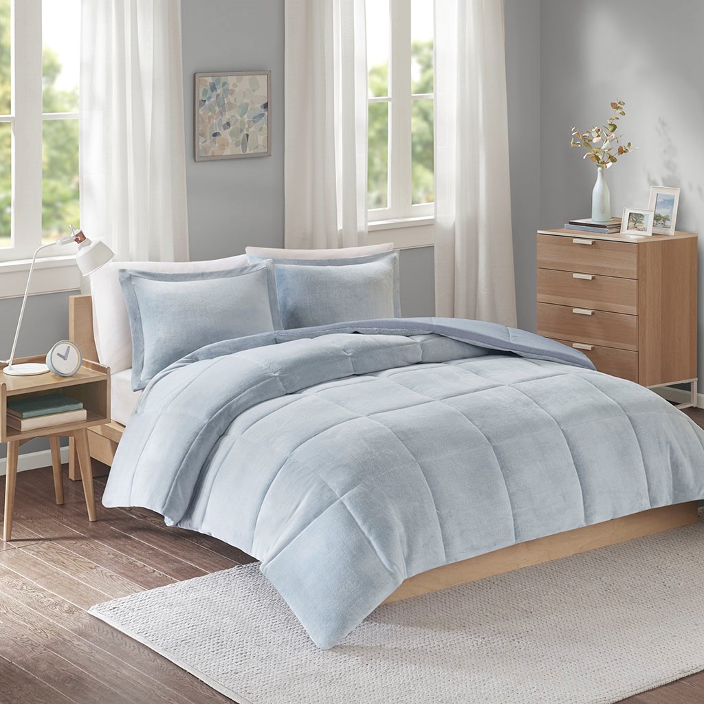 Olliix by Intelligent Design Carson Blue Full/Queen Reversible Plush to Heathered Micofiber Comforter Set